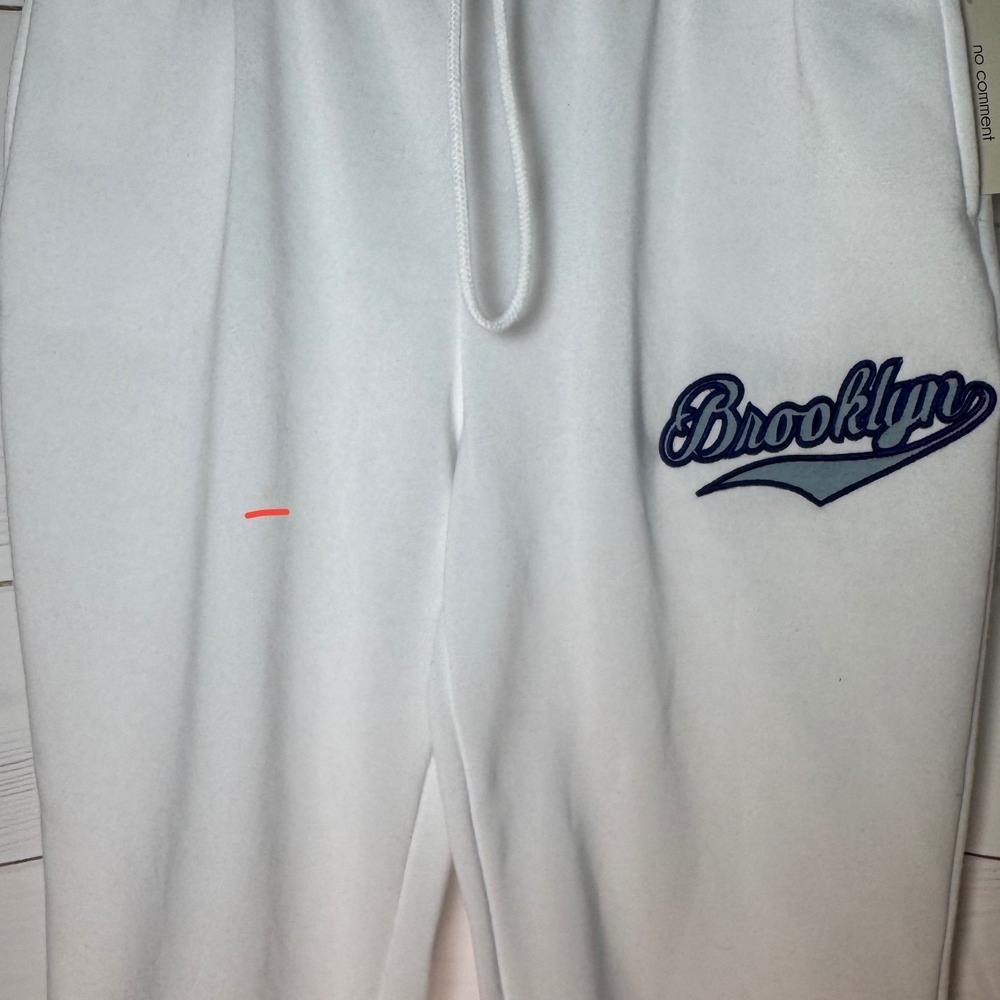 No Comment‎ Brooklyn Embroidered White Sweatpants / Size xL / Sku0092 - Picture 14 of 16